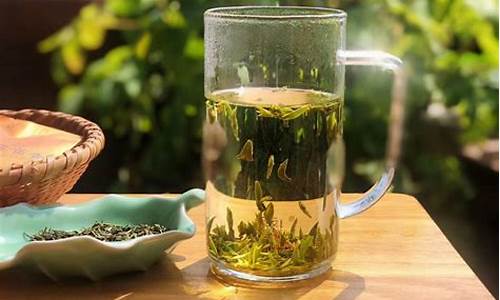 喝绿茶对身体有什么好处和坏处_喝红茶对身体有什么好处和坏处